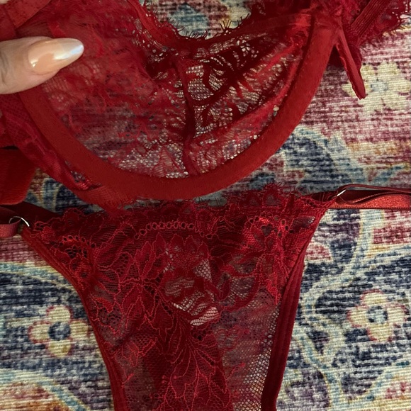 🆕NWOT Elegant Red Lace Lingerie Bra/Panties Set Women’s Small 32A 32B 34A 34B - Picture 2 of 14